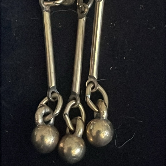 Vintage Cameo Dangle Earrings - Picture 3 of 6